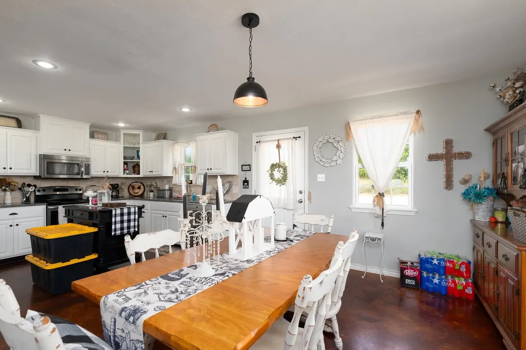 1002 County Road 209 Wingate TX 79566