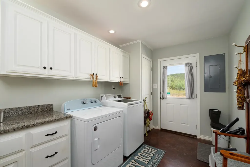 1002 County Road 209 Wingate TX 79566