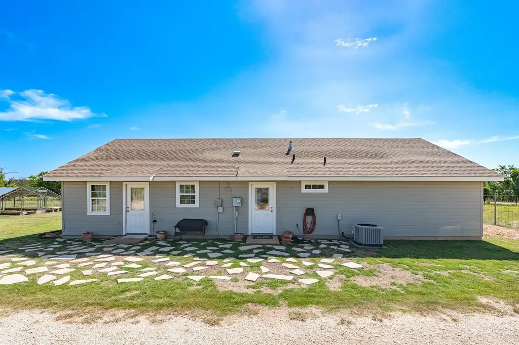 1002 County Road 209 Wingate TX 79566