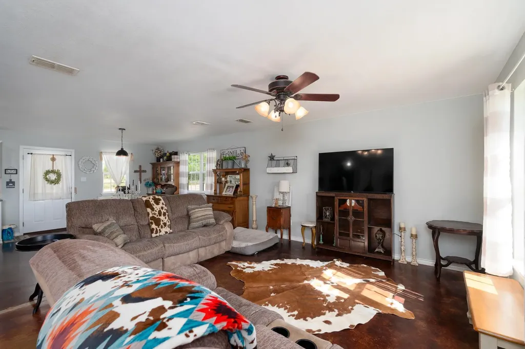 1002 County Road 209 Wingate TX 79566