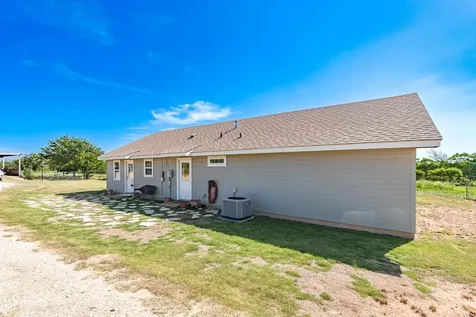 1002 County Road 209 Wingate TX 79566