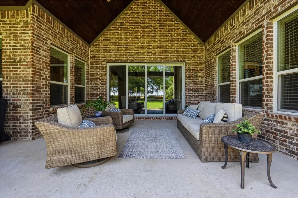 4482 Lake Breeze Drive Mckinney TX 75071