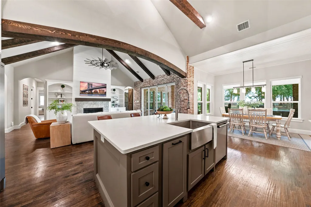 4482 Lake Breeze Drive Mckinney TX 75071
