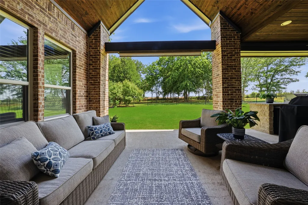 4482 Lake Breeze Drive Mckinney TX 75071