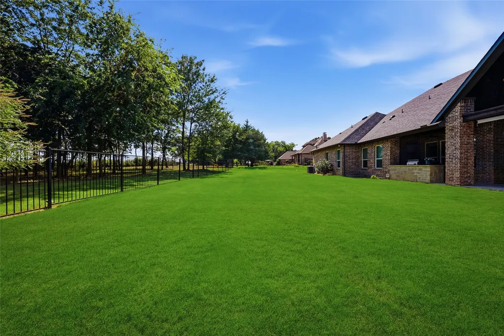 4482 Lake Breeze Drive Mckinney TX 75071
