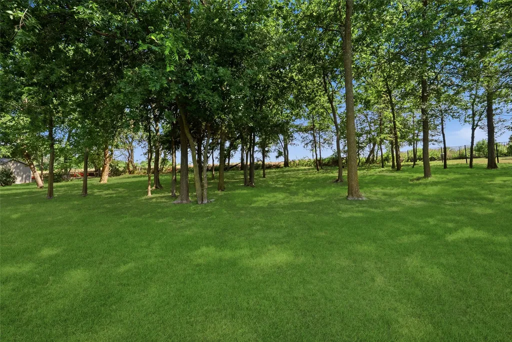 4482 Lake Breeze Drive Mckinney TX 75071