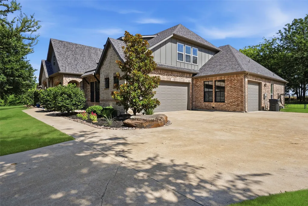 4482 Lake Breeze Drive Mckinney TX 75071