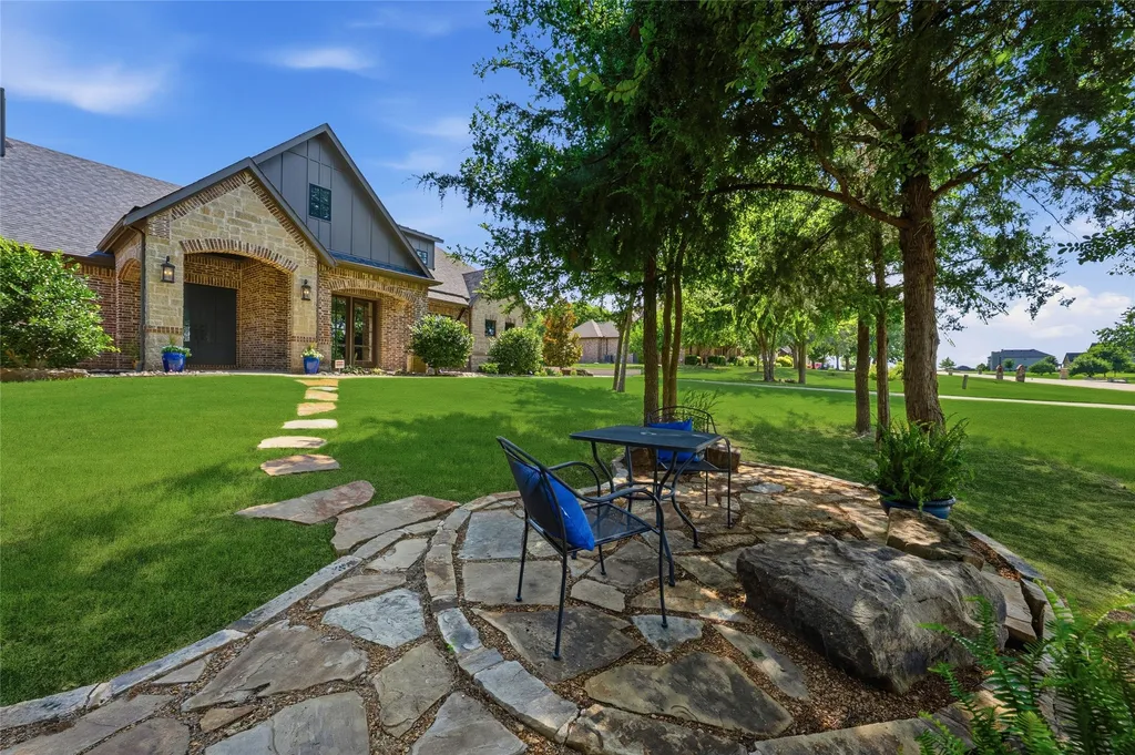 4482 Lake Breeze Drive Mckinney TX 75071