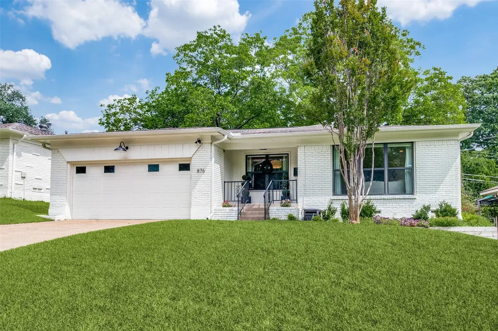 876 Berkinshire Drive Dallas TX 75218