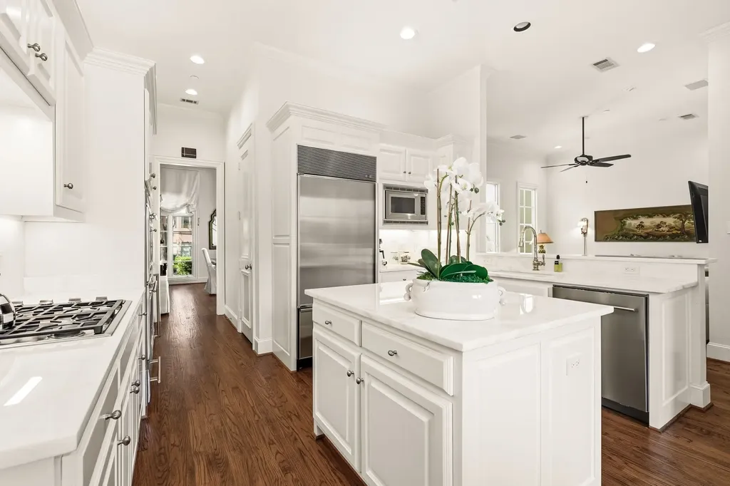 4608 Gilbert Avenue Dallas TX 75219