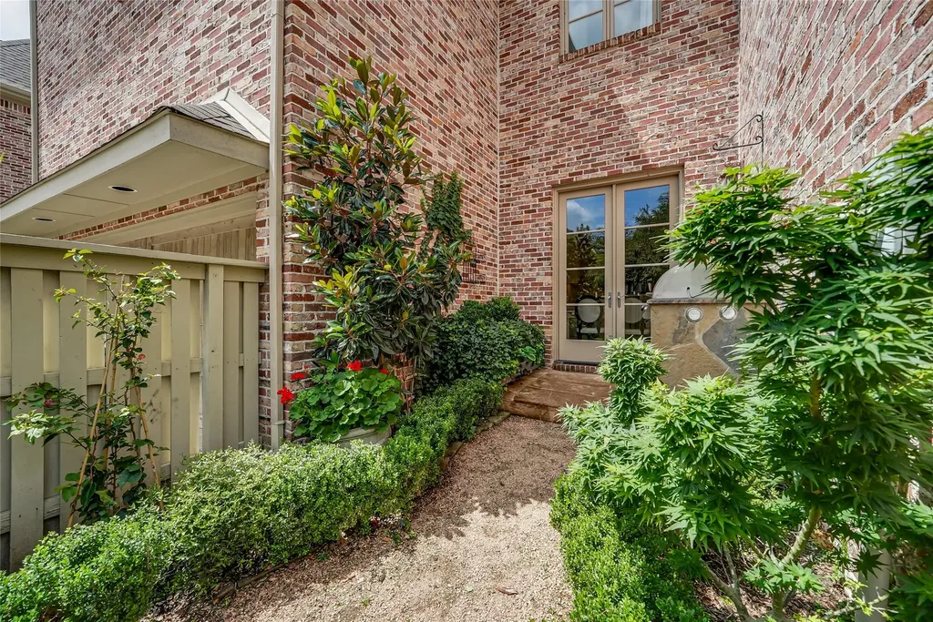 4608 Gilbert Avenue Dallas TX 75219