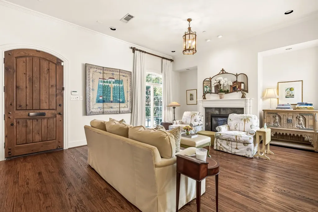 4608 Gilbert Avenue Dallas TX 75219