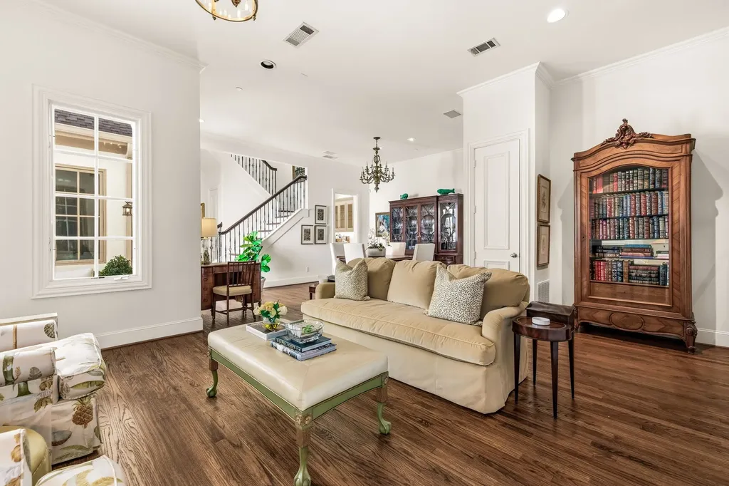 4608 Gilbert Avenue Dallas TX 75219