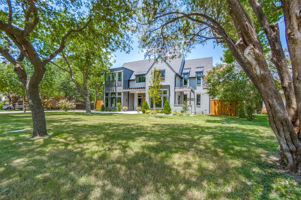 9317 Redondo Drive Dallas TX 75218