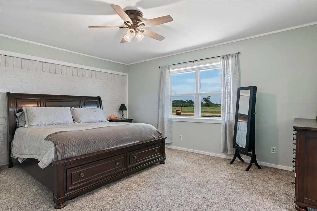 800 Vz County Road 4105 Canton TX 75103