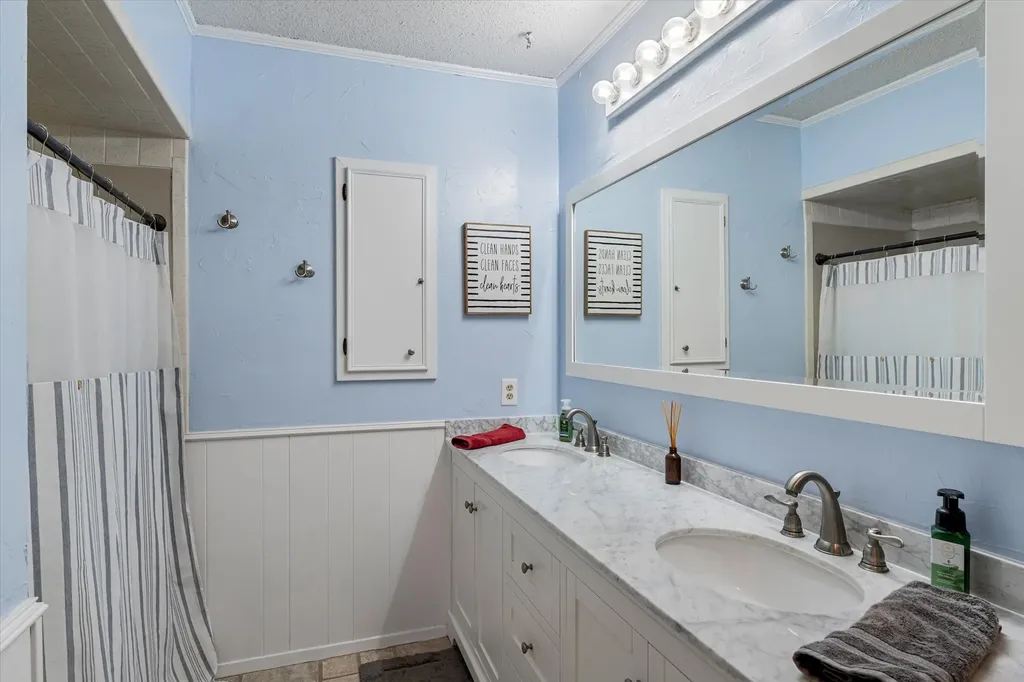 800 Vz County Road 4105 Canton TX 75103