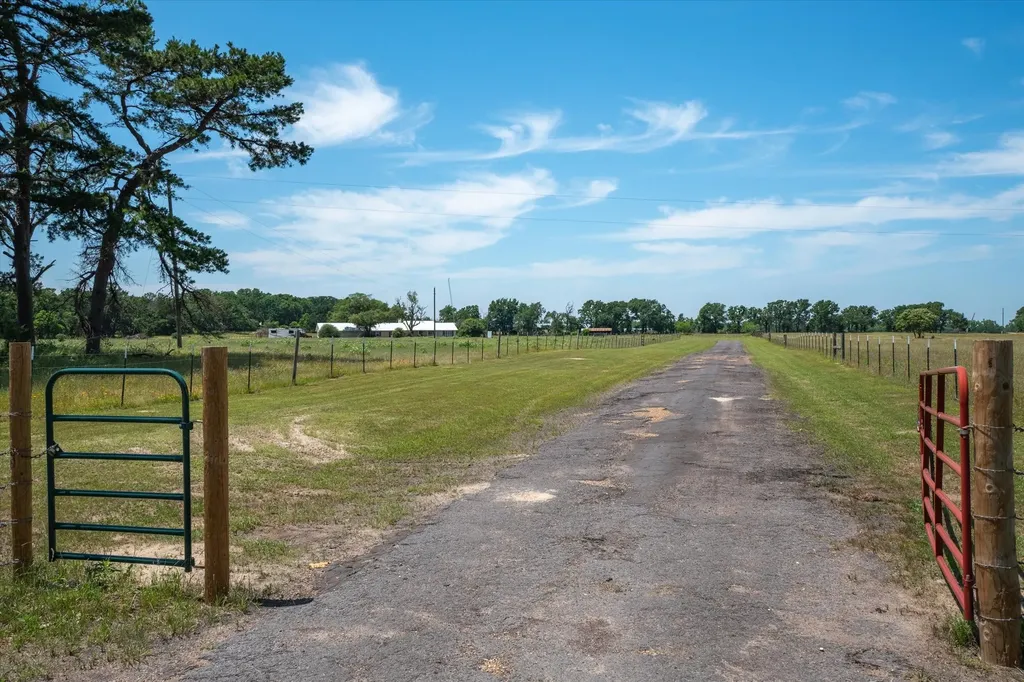 800 Vz County Road 4105 Canton TX 75103