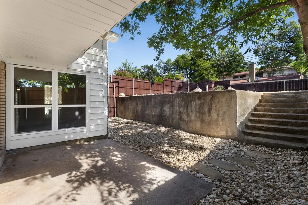 1631 Windchime Drive Dallas TX 75224