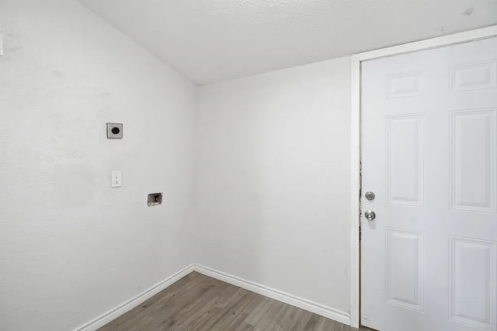 910 Loney Street Fort Worth TX 76104