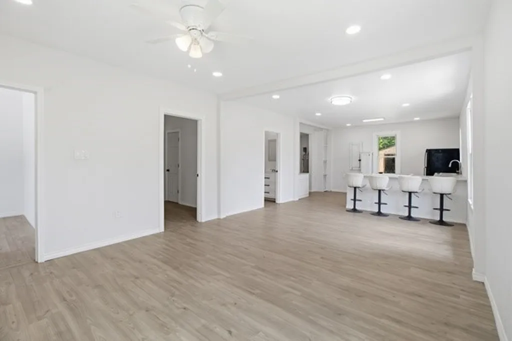 910 Loney Street Fort Worth TX 76104