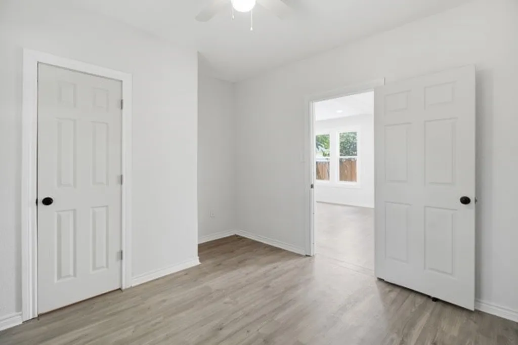 910 Loney Street Fort Worth TX 76104