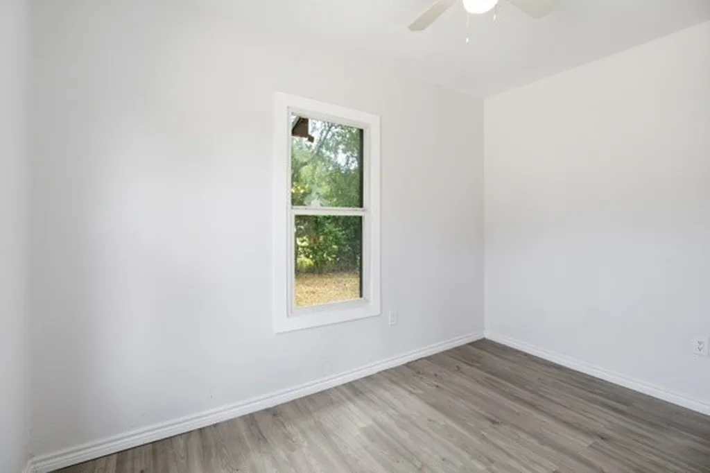 910 Loney Street Fort Worth TX 76104