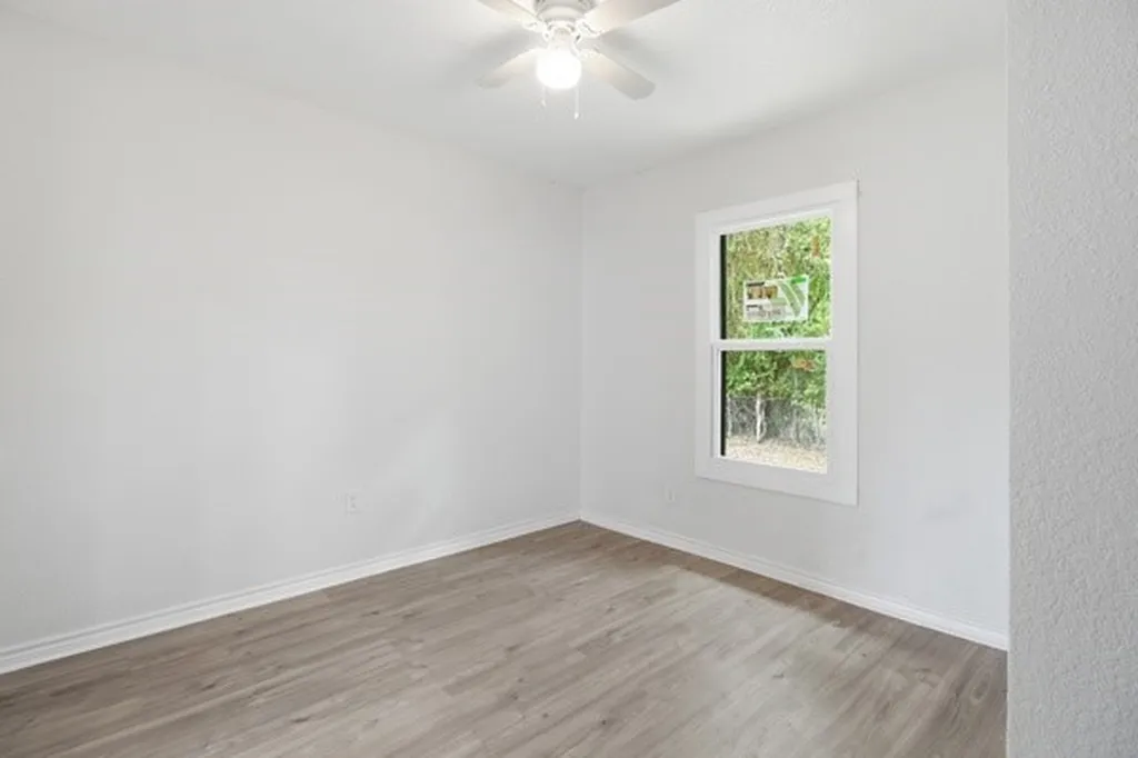 910 Loney Street Fort Worth TX 76104