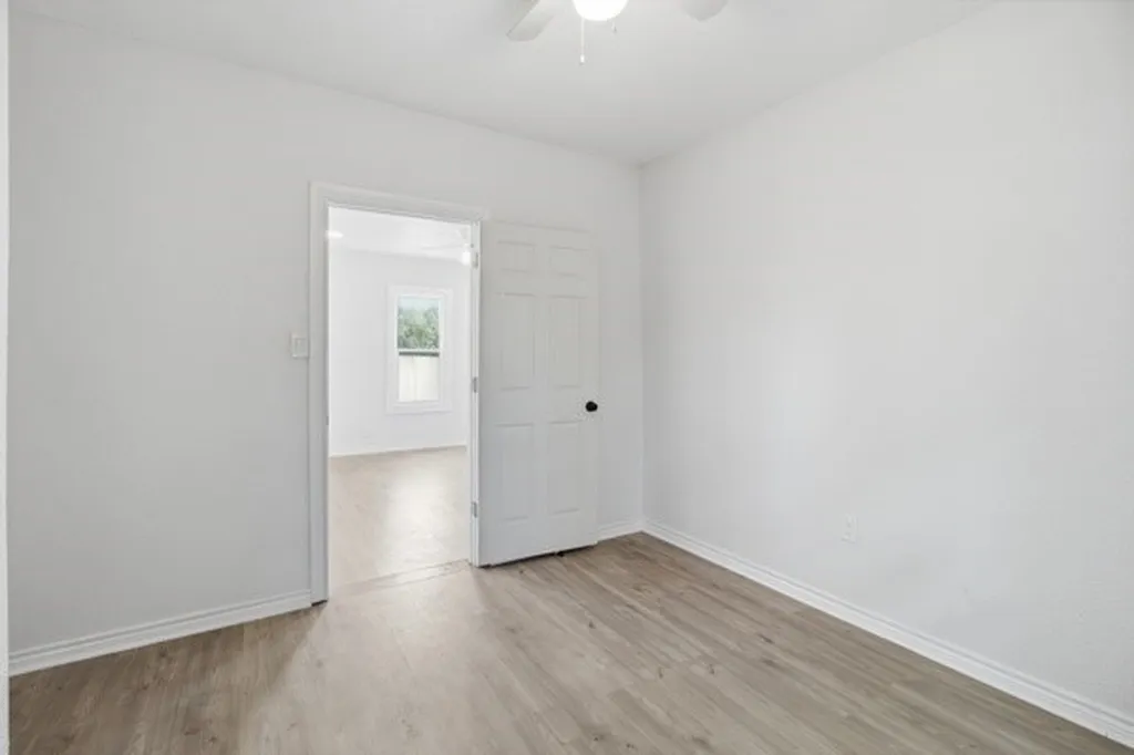 910 Loney Street Fort Worth TX 76104