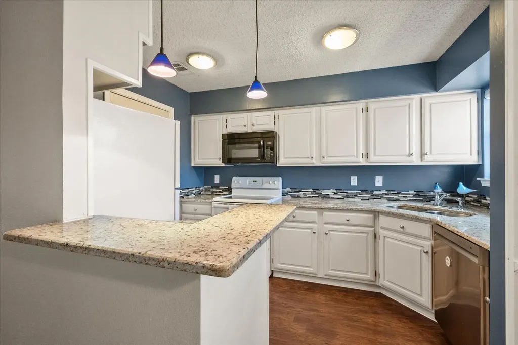 1304 Harwell Drive Arlington TX 76011