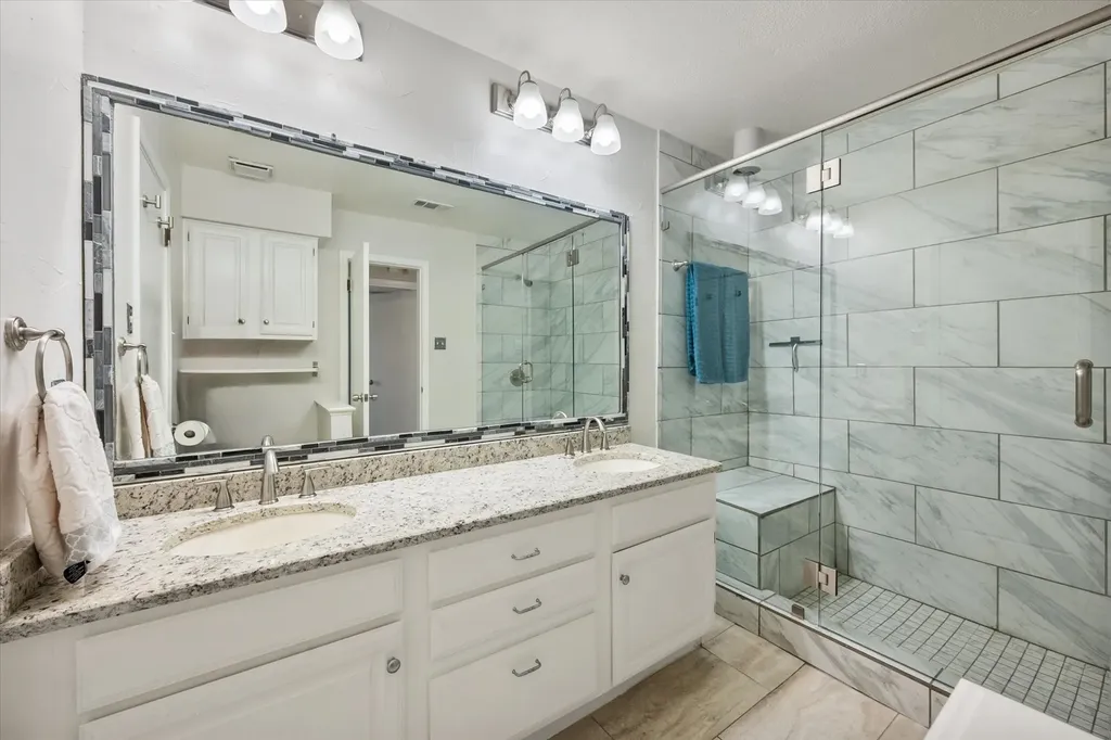 1304 Harwell Drive Arlington TX 76011