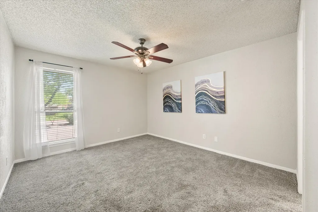 1304 Harwell Drive Arlington TX 76011