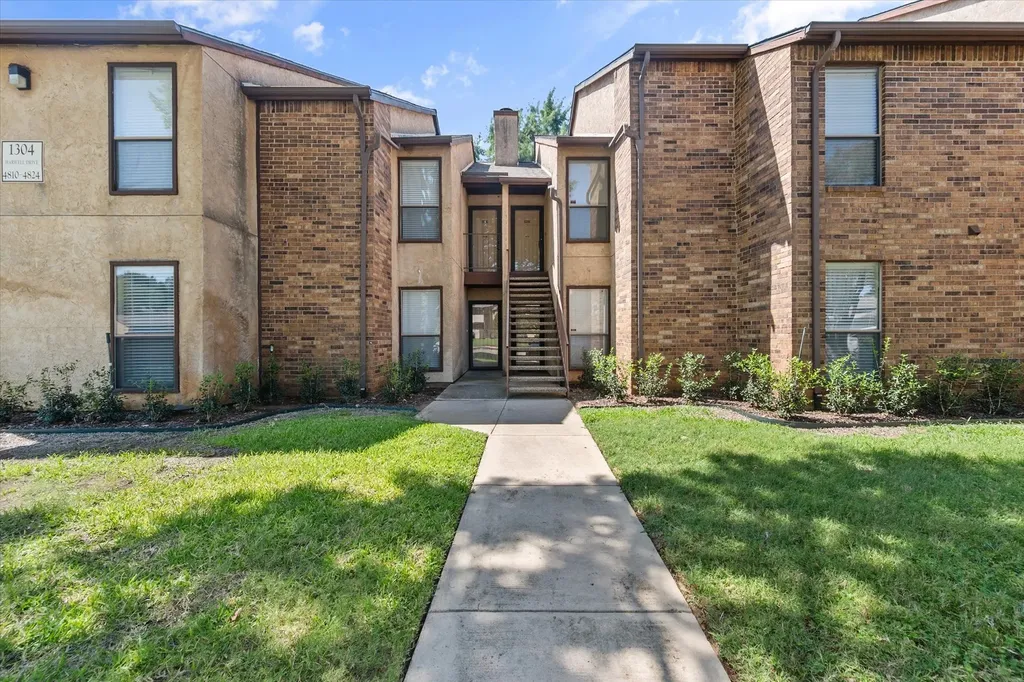 1304 Harwell Drive Arlington TX 76011