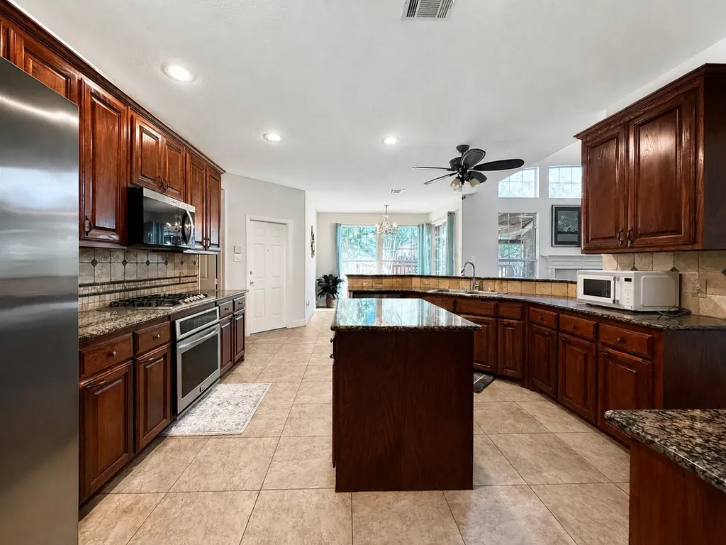 1125 Waterford Way Allen TX 75013