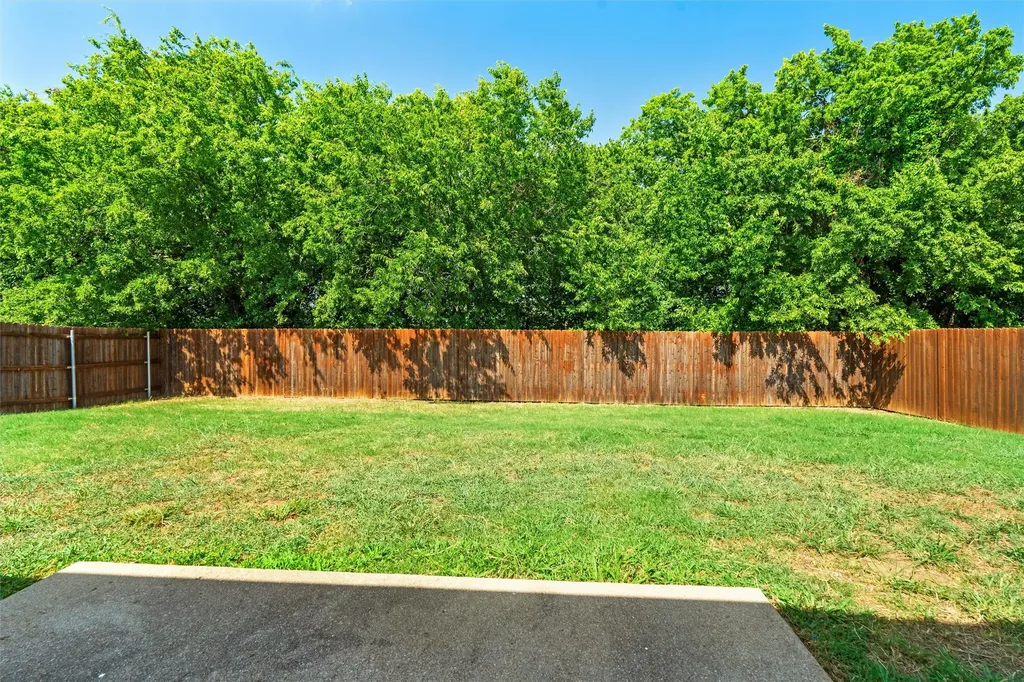 8421 River Bluffs Drive Arlington TX 76002