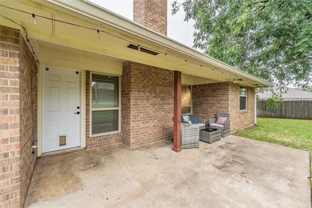 3416 Ainsworth Court Arlington TX 76016