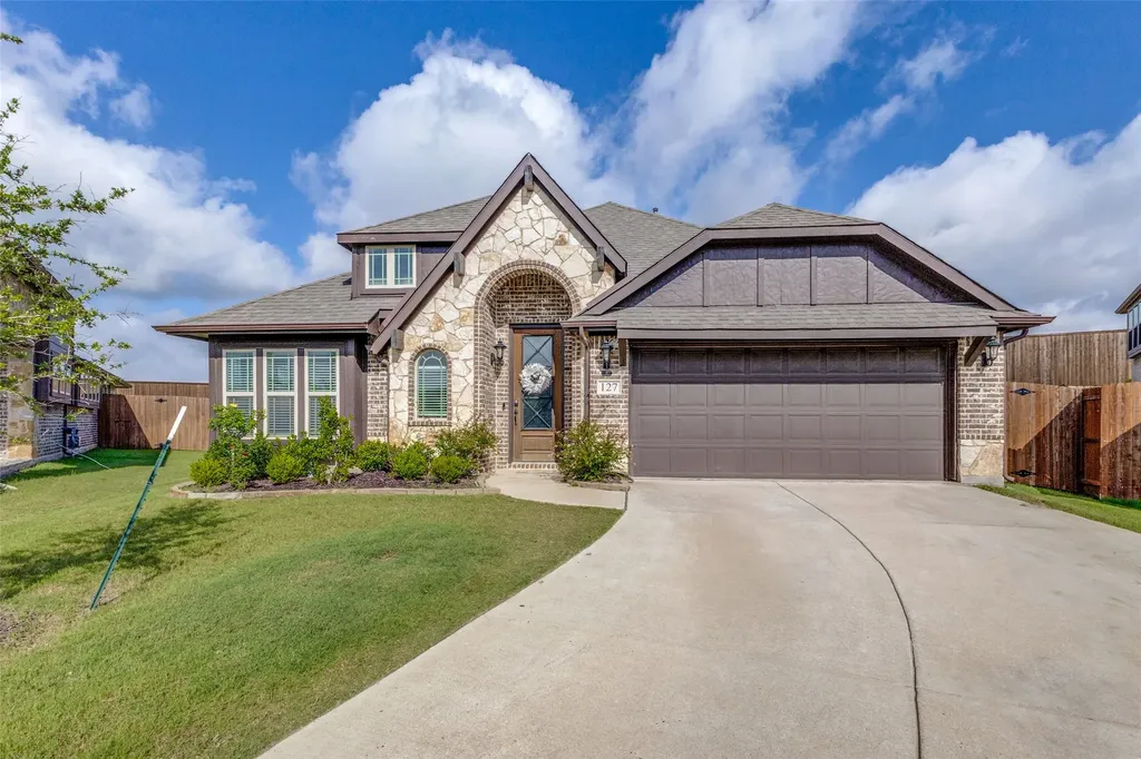 127 Woodlands Way Balch Springs TX 75181