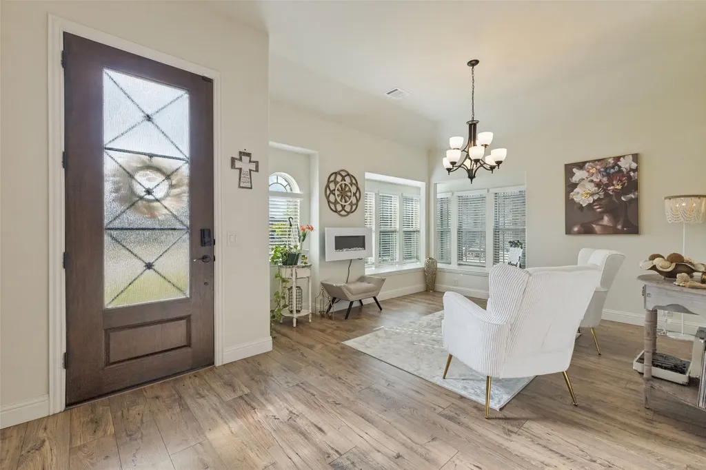 127 Woodlands Way Balch Springs TX 75181