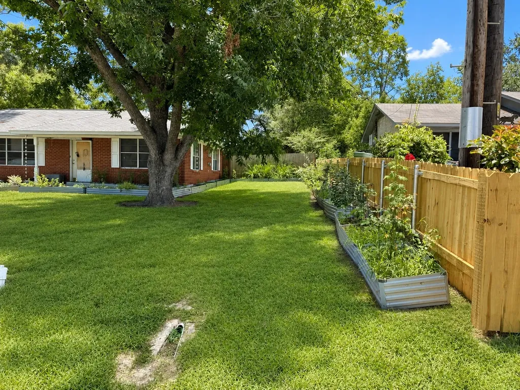 409 Poe Street Quitman TX 75783