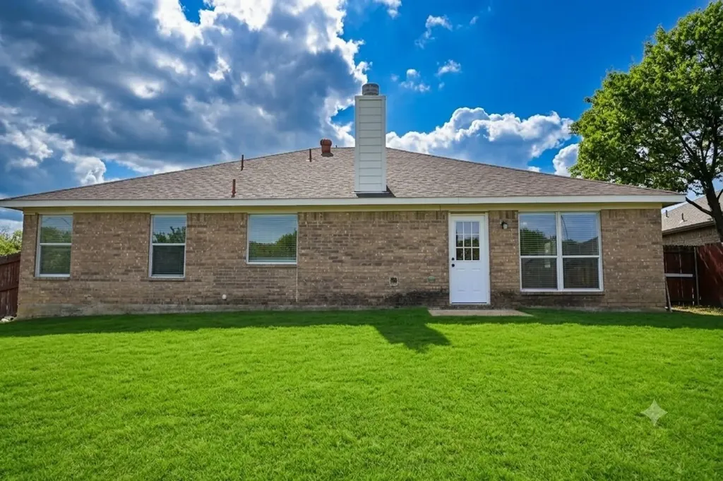 1631 Mt Zion Drive Arlington TX 76018