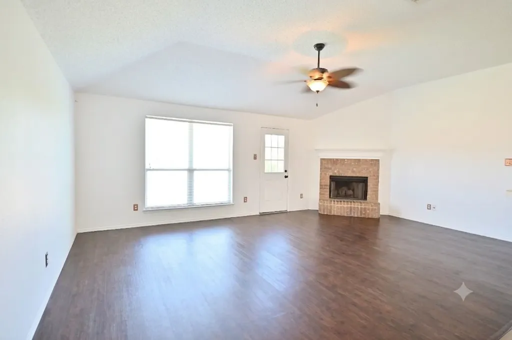 1631 Mt Zion Drive Arlington TX 76018