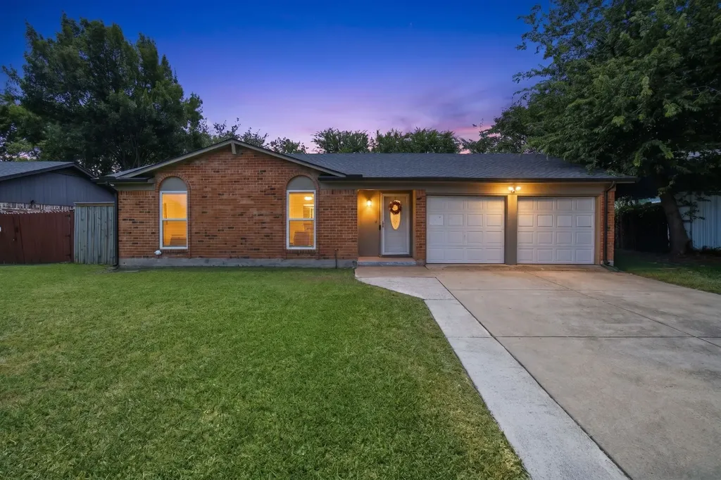 4408 Mink Drive Haltom City TX 76117