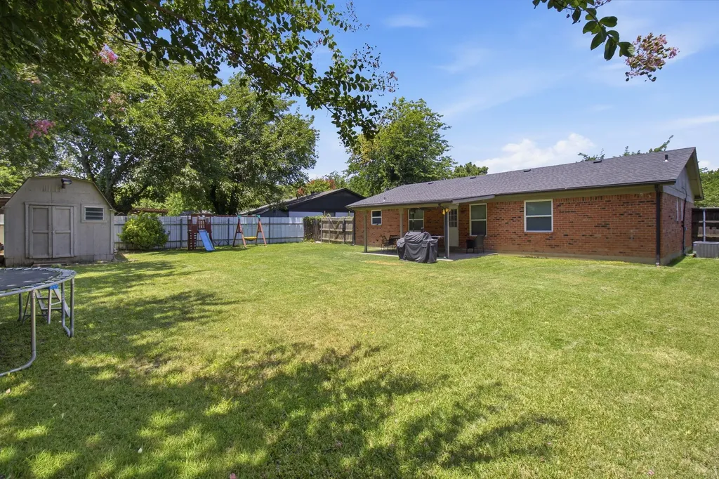 4408 Mink Drive Haltom City TX 76117