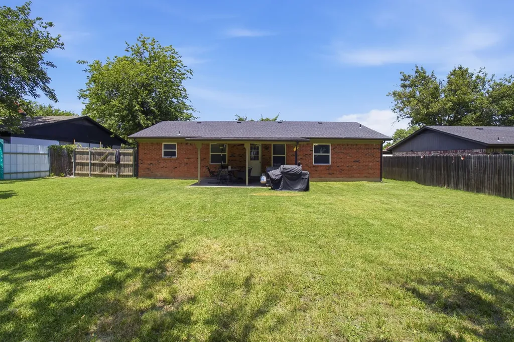 4408 Mink Drive Haltom City TX 76117