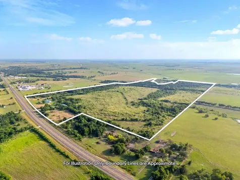 3005 Us Highway 77 Lott TX 76656