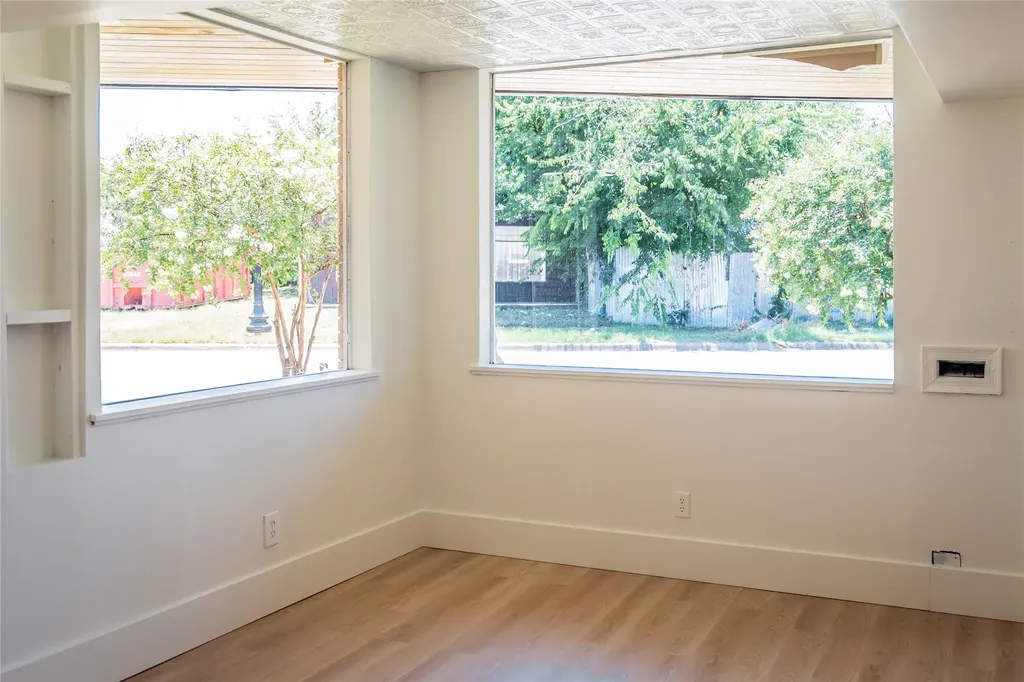 1813 Balboa Place Dallas TX 75224