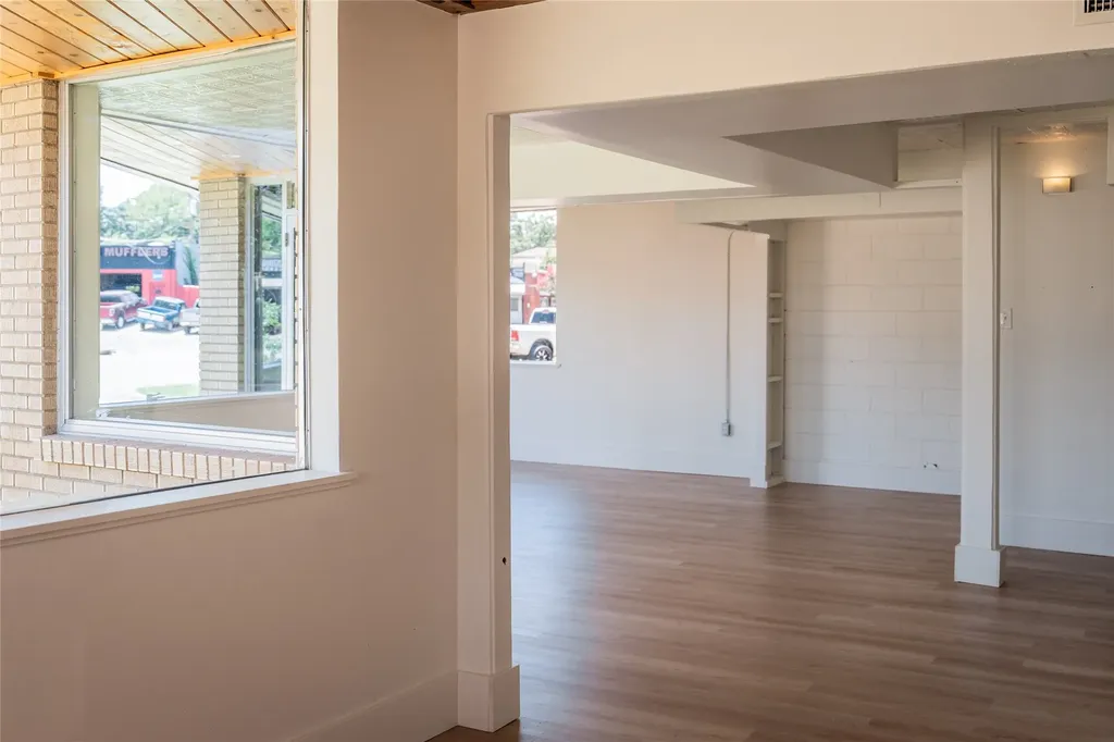 1813 Balboa Place Dallas TX 75224