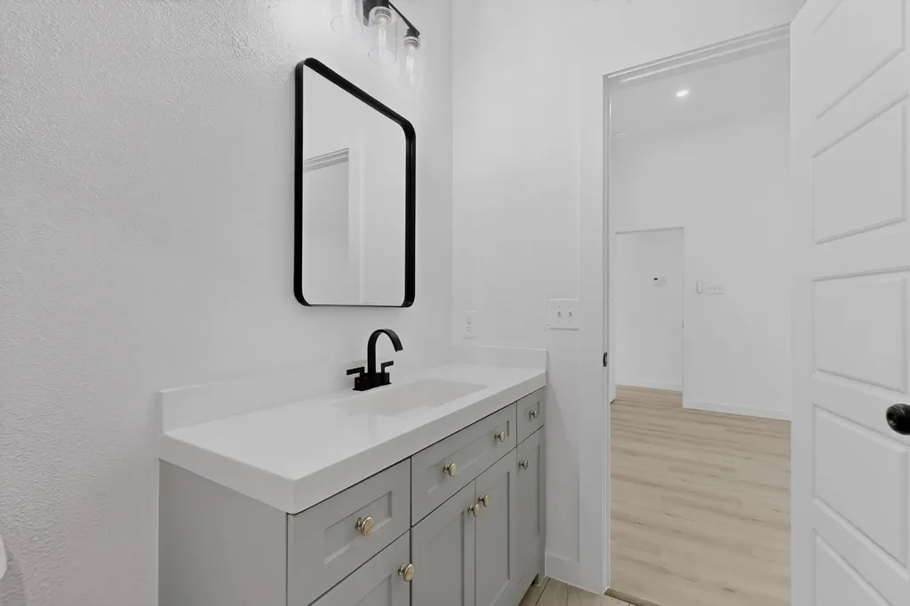 2607 Winter Oak Street Dallas TX 75227