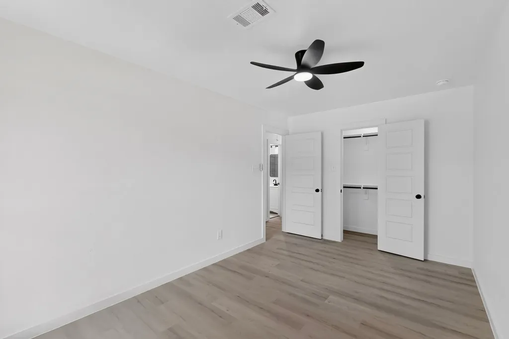 2607 Winter Oak Street Dallas TX 75227