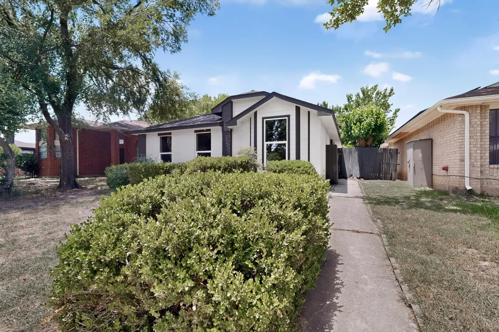 2607 Winter Oak Street Dallas TX 75227