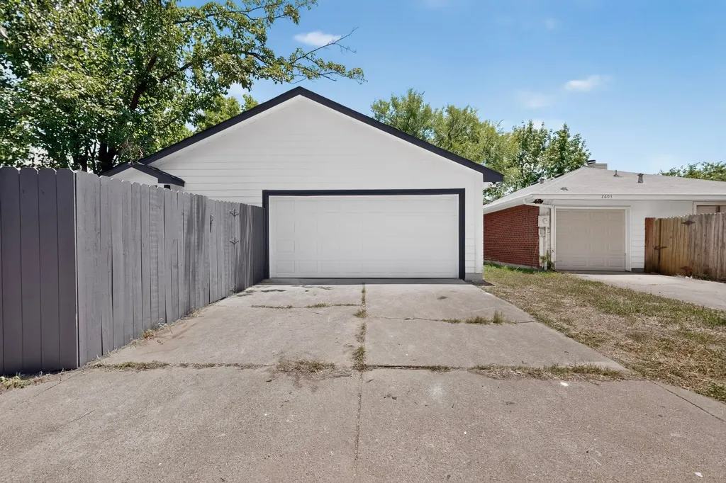 2607 Winter Oak Street Dallas TX 75227